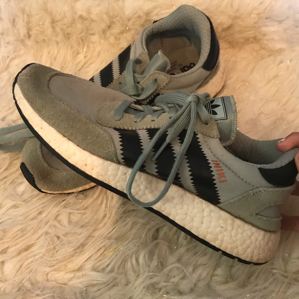 iniki adidas tennis shoes!